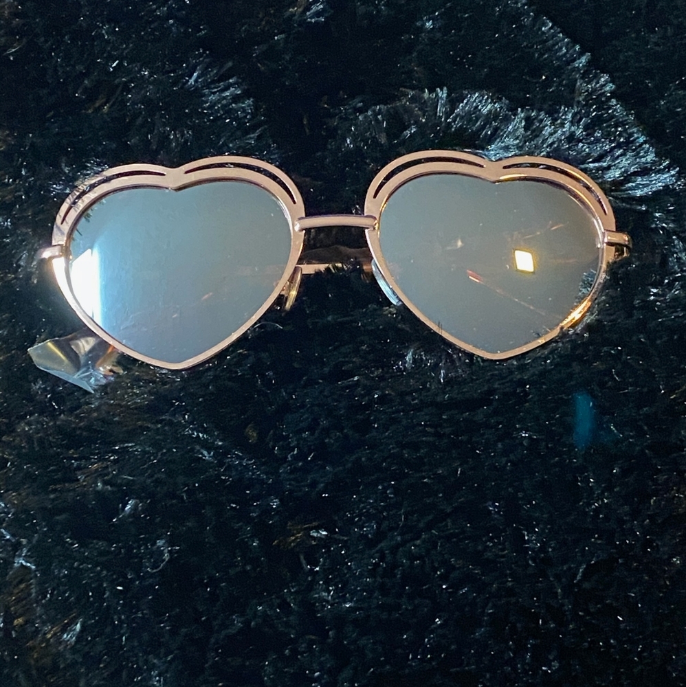 Lavish 'Love' Sunglasses